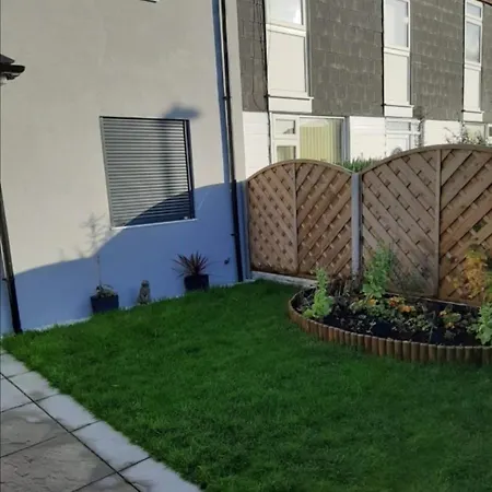 Lovely 2-Bed Apartment In Coventry Exterior photo